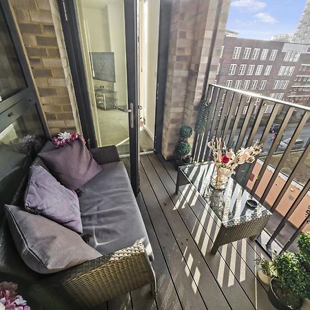 Greenwich Apartment With A River View & Balcony Near The 02 Arena & North Greenwich With Free Wifi & Fast Links Into Central Londres Exterior foto