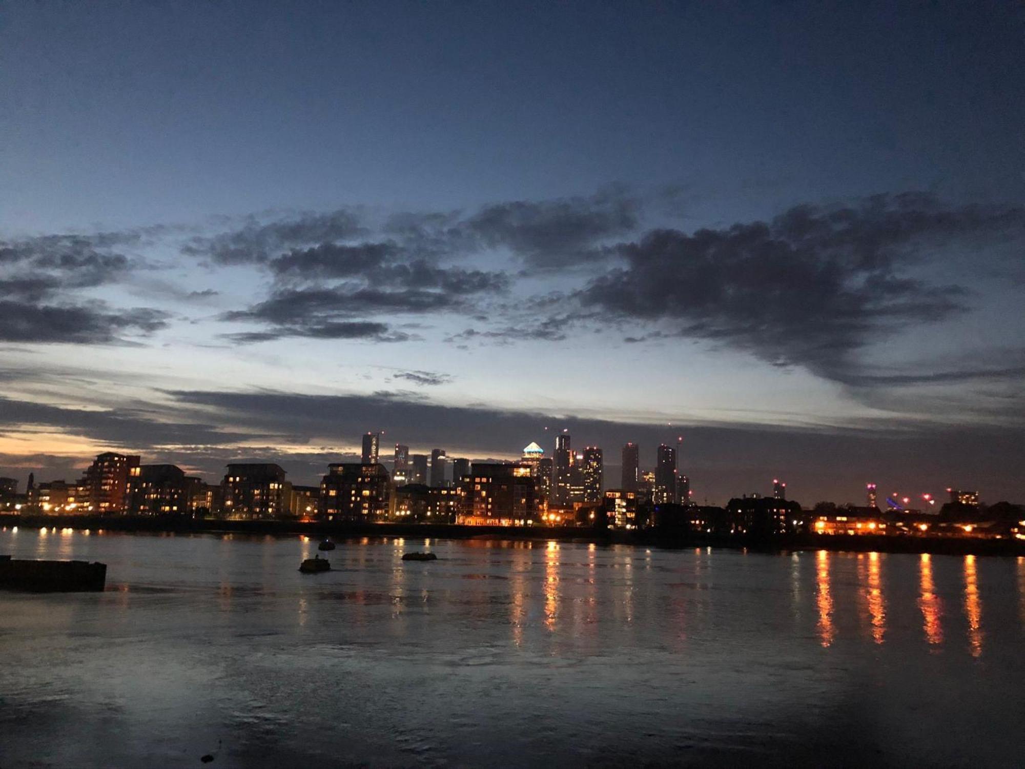 Greenwich Apartment With A River View & Balcony Near The 02 Arena & North Greenwich With Free Wifi & Fast Links Into Central Londres Exterior foto